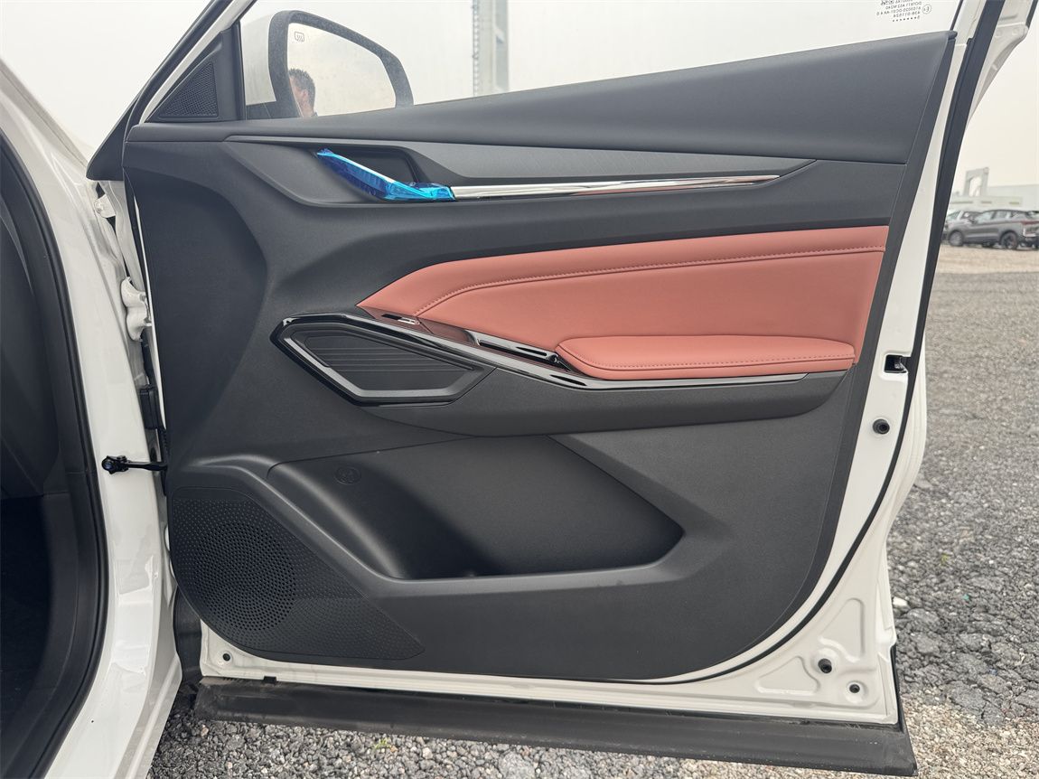 长安X5 PLUS 2025款 1.5T DCT先锋型 4