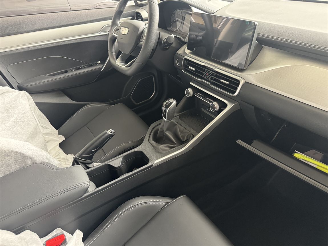 吉利 缤越 2025款 1.5L CVT 超能 7