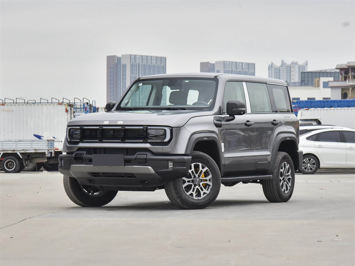 北京越野BJ40 2024款 2.0T 全新城市猎人版 先锋型