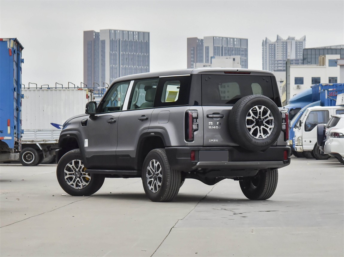 北京越野BJ40 2024款 2.0T 全新城市猎人版 先锋型 19