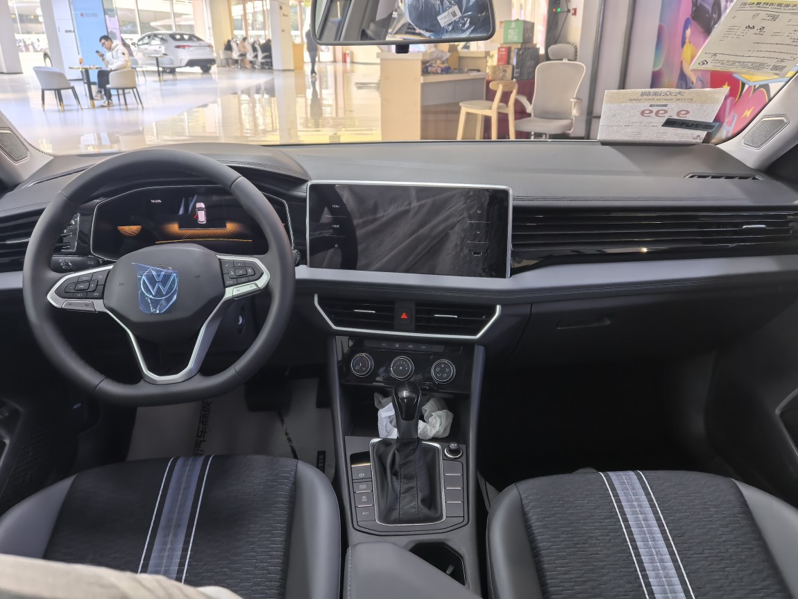 大众 速腾 2025款 300TSI DSG飞越版 4