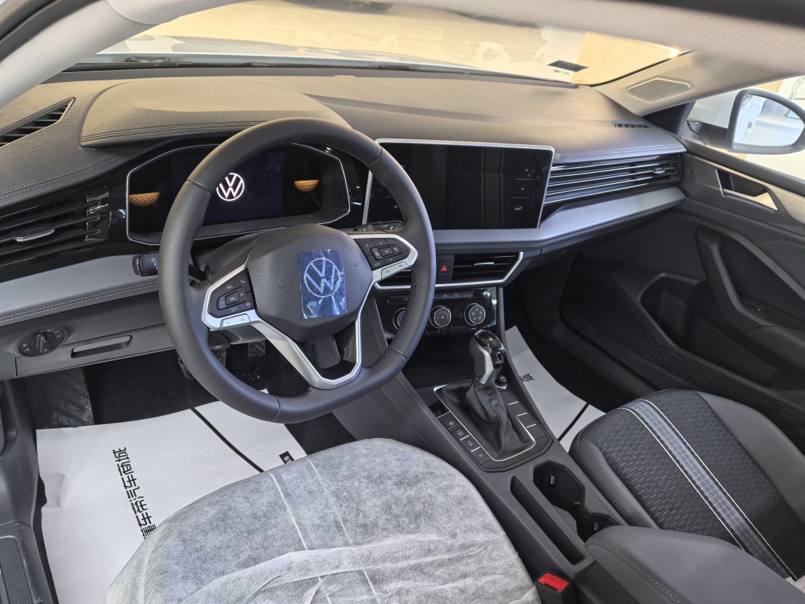 大众 速腾 2026款 L 300TSI DSG 精英型 4