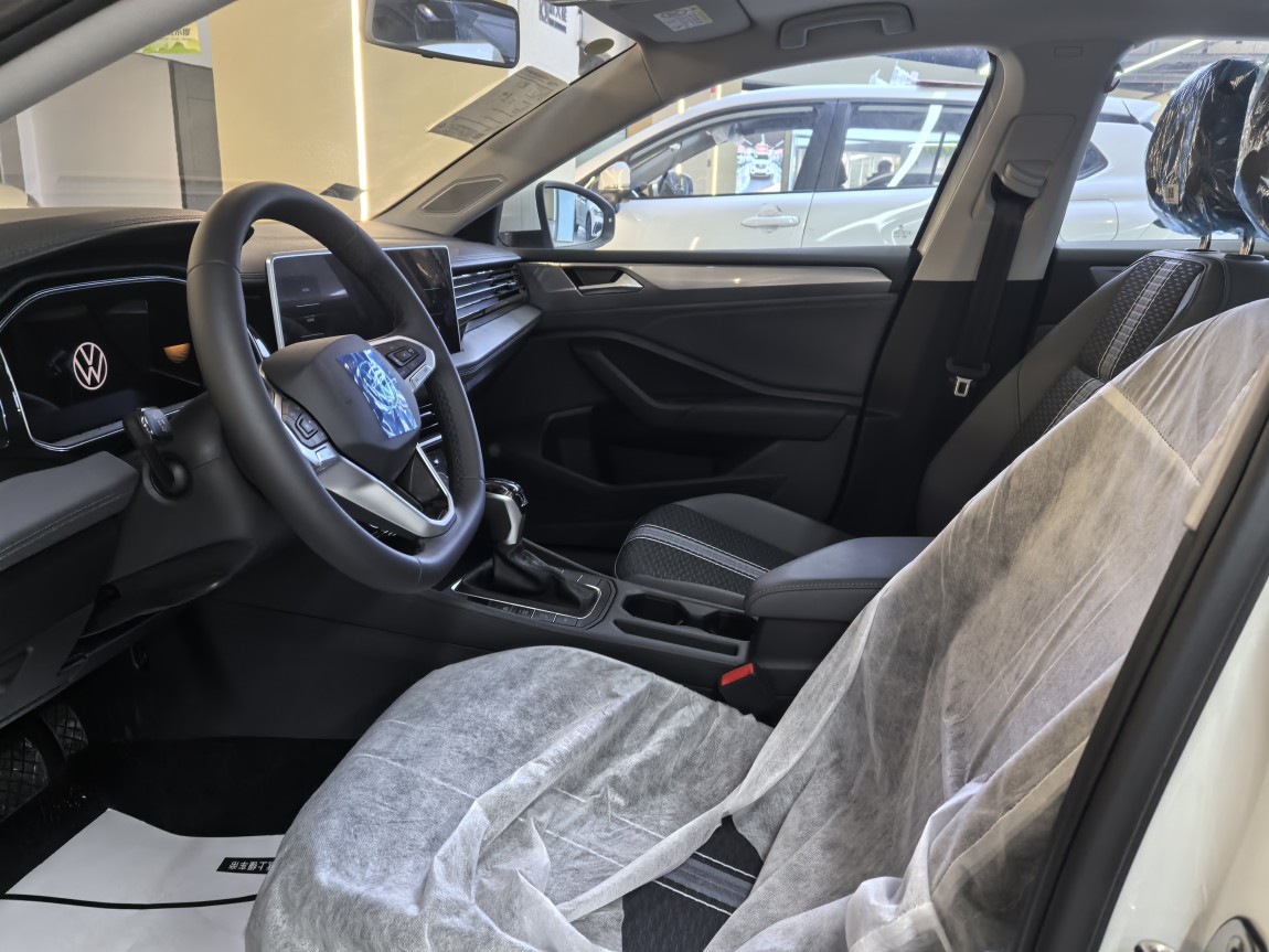 大众 速腾 2026款 L 300TSI DSG 精英型 7