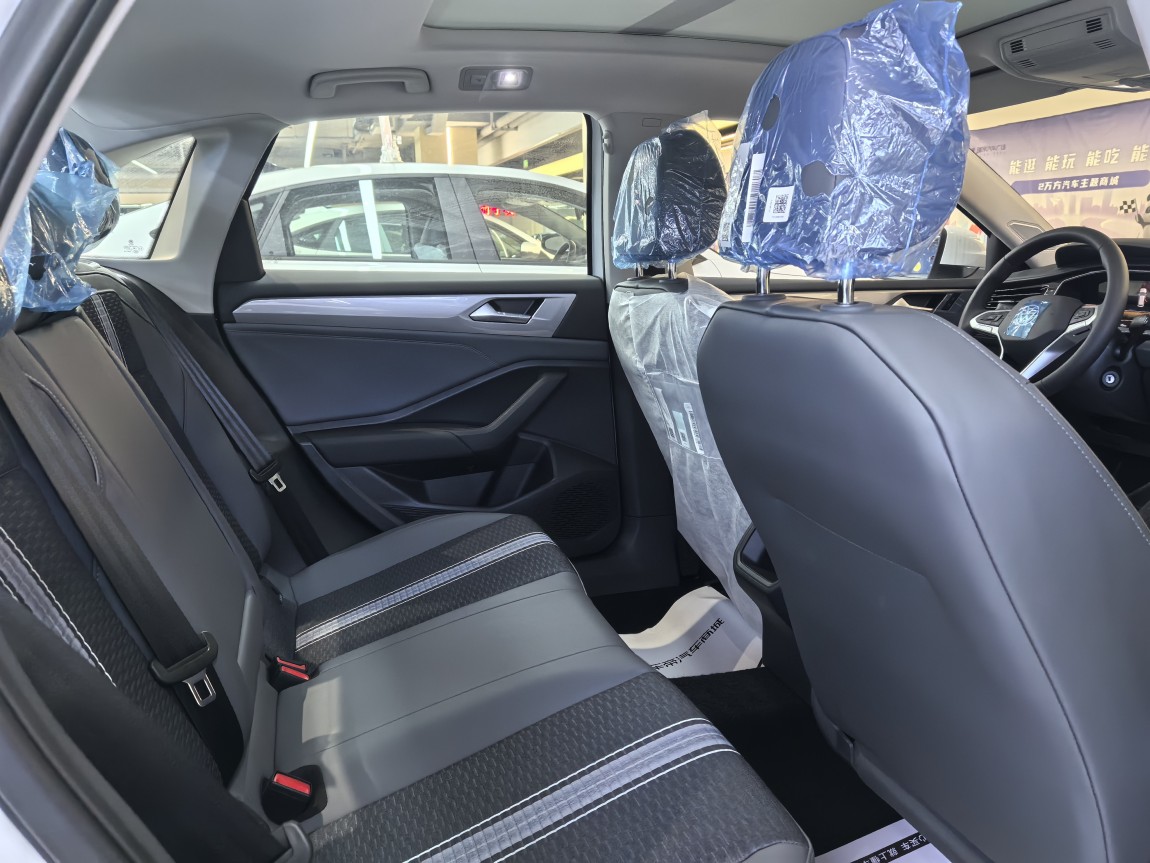 大众 速腾 2026款 L 300TSI DSG 精英型 8