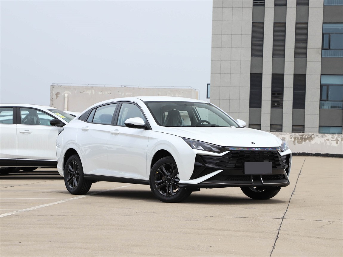 东风风神 奕炫 2025款 1.5L 自动豪华型 3