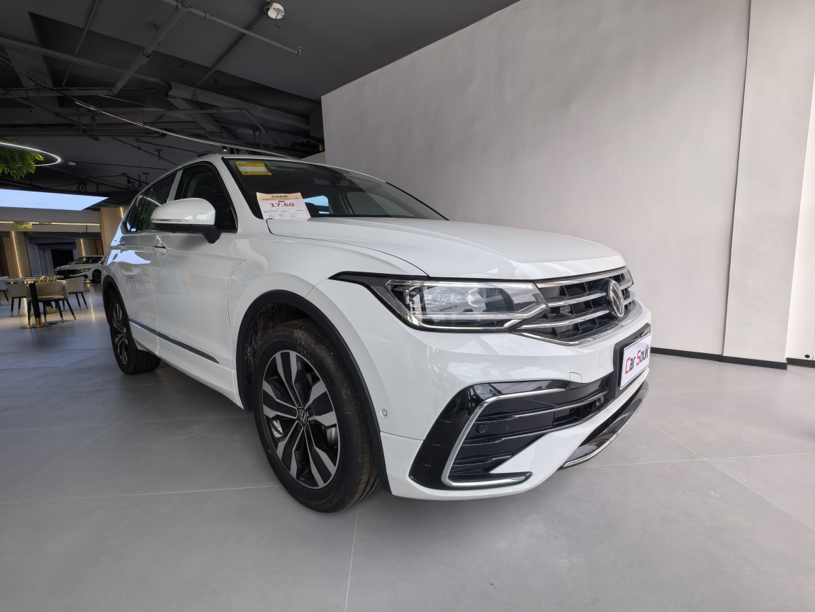 大众 途观L 2025款 出众款 330TSI 自动两驱R-Line龙耀版 2