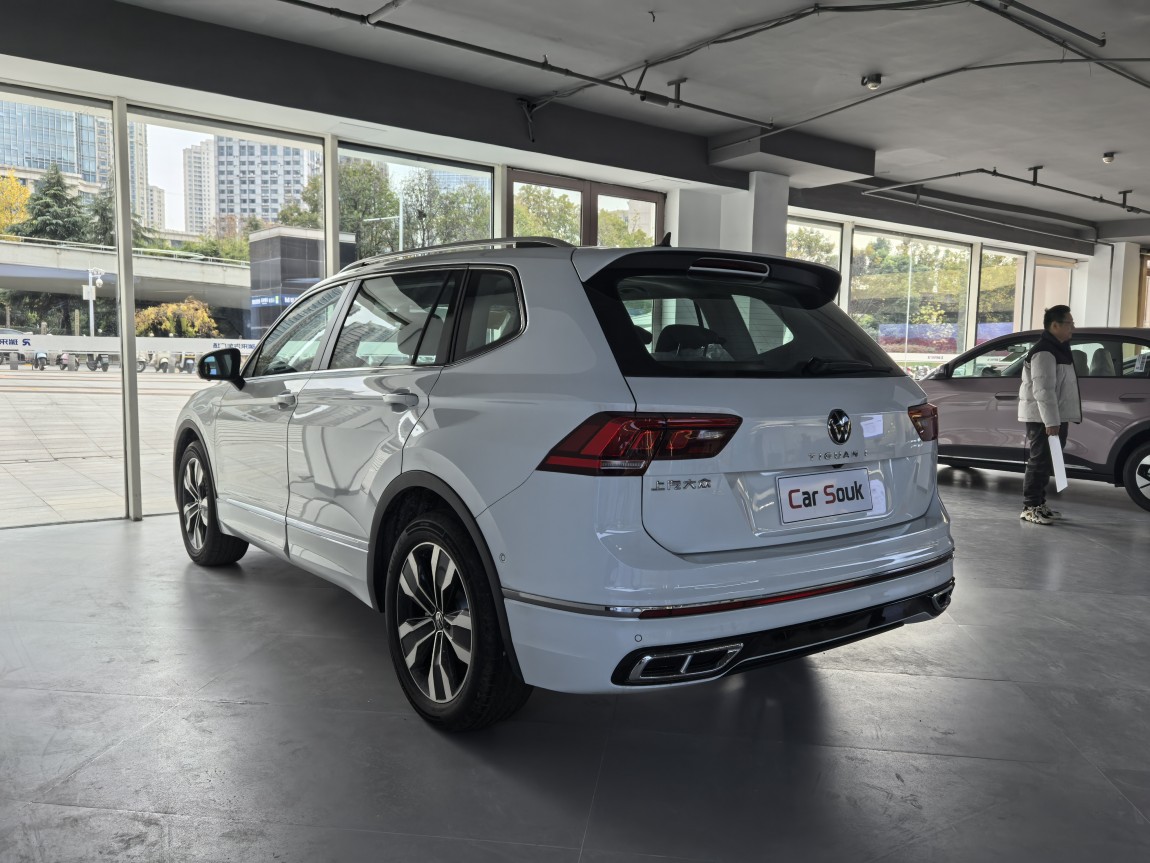 大众 途观L 2025款 出众款 330TSI 自动两驱R-Line龙耀版 13
