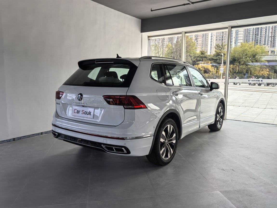 大众 途观L 2025款 出众款 330TSI 自动两驱R-Line龙耀版 15