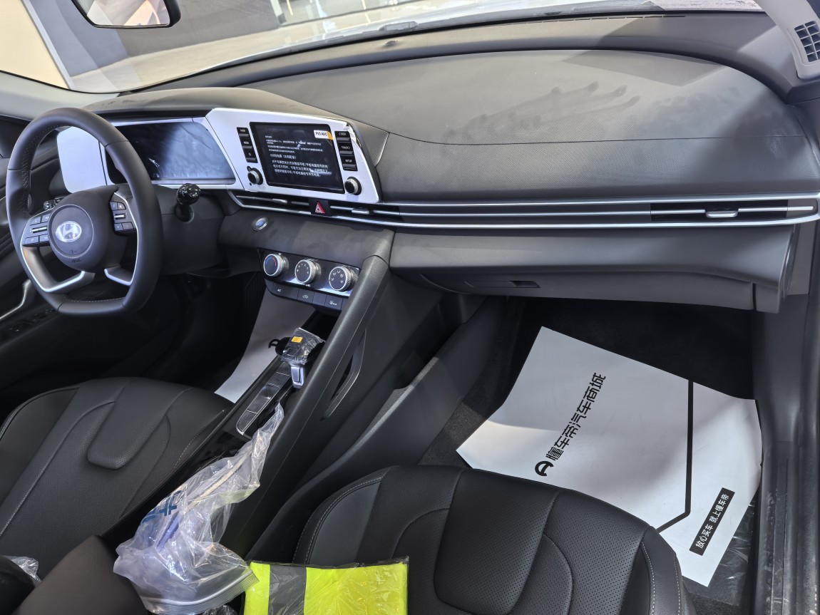 现代 伊兰特 2026款 1.5L CVT GLX精英版 4