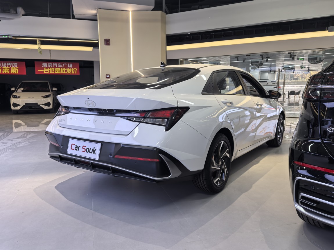 现代 伊兰特 2026款 1.5L CVT GLX精英版 14