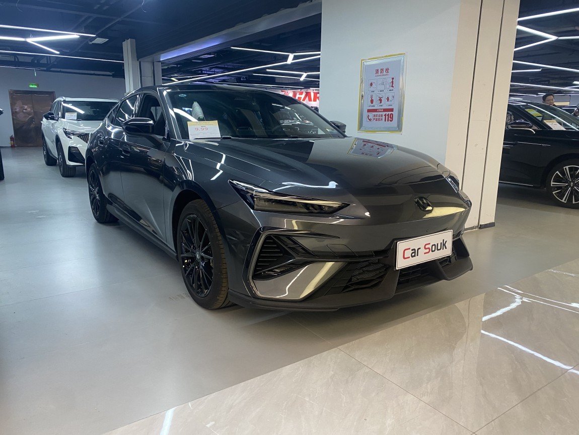 长安UNI-V 2025款 1.5T 500Bar尊贵型 2
