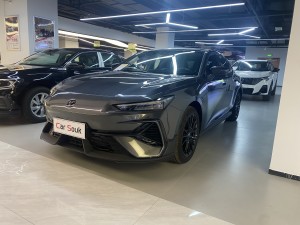 长安UNI-V 2025款 1.5T 500Bar尊贵型 12