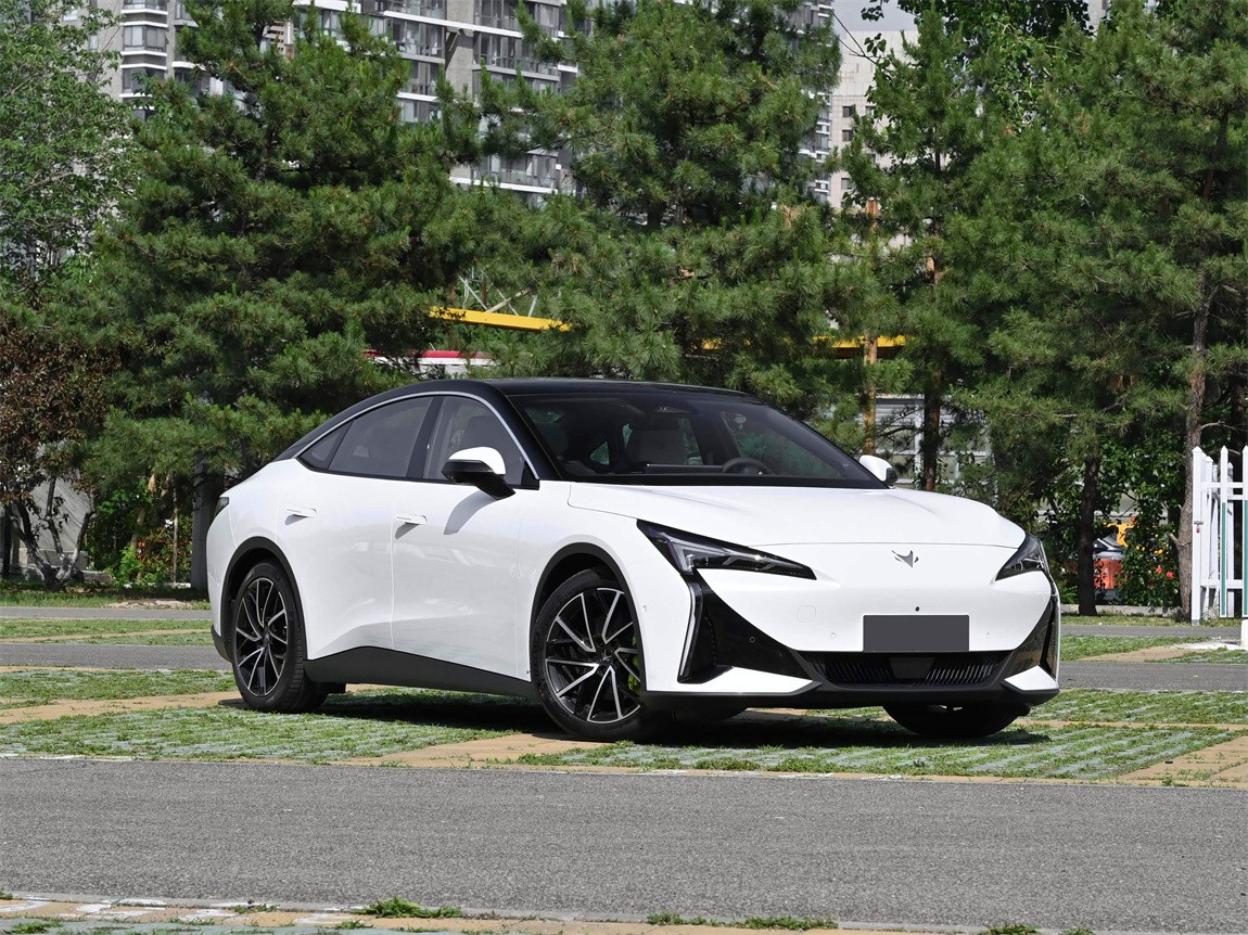 极狐 阿尔法S5 2025款 630ULTRA神行版 390kW 3
