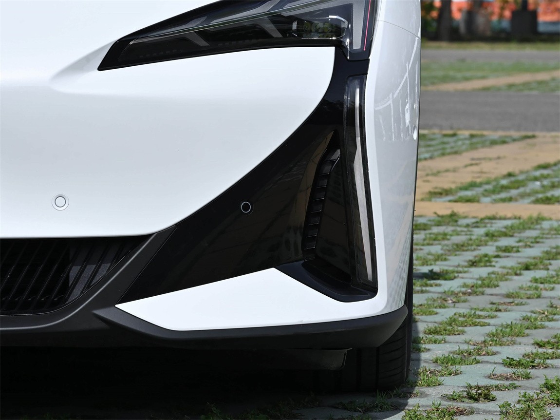 极狐 阿尔法S5 2025款 630ULTRA神行版 390kW 5