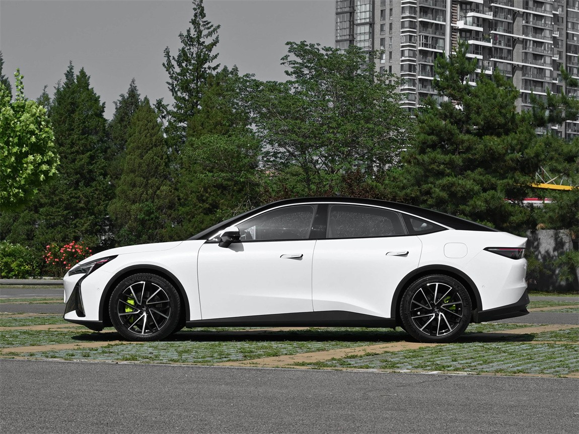 极狐 阿尔法S5 2025款 630ULTRA神行版 390kW 16