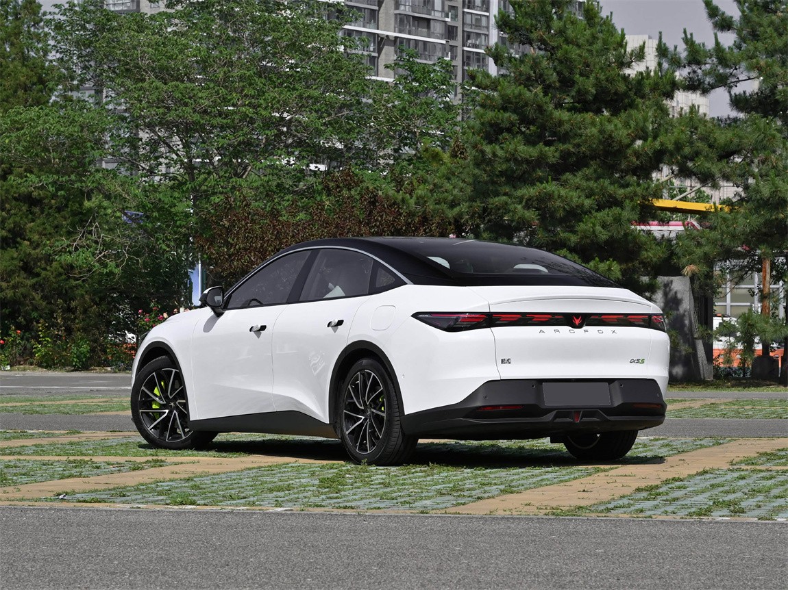 极狐 阿尔法S5 2025款 630ULTRA神行版 390kW 20