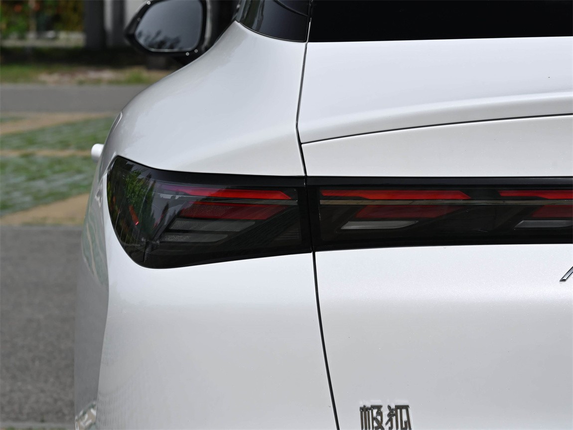 极狐 阿尔法S5 2025款 630ULTRA神行版 390kW 22