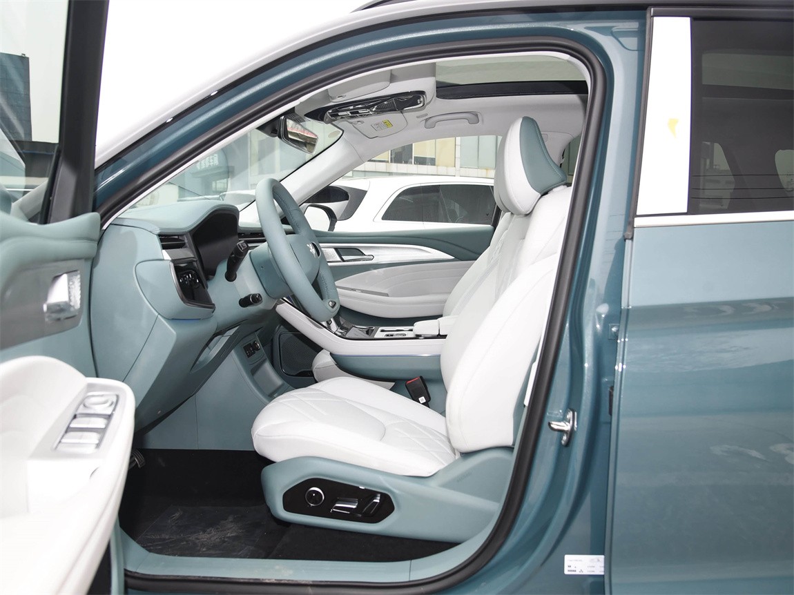 极狐 阿尔法T 2024款 688E+ 森林版PRO 160kW 14