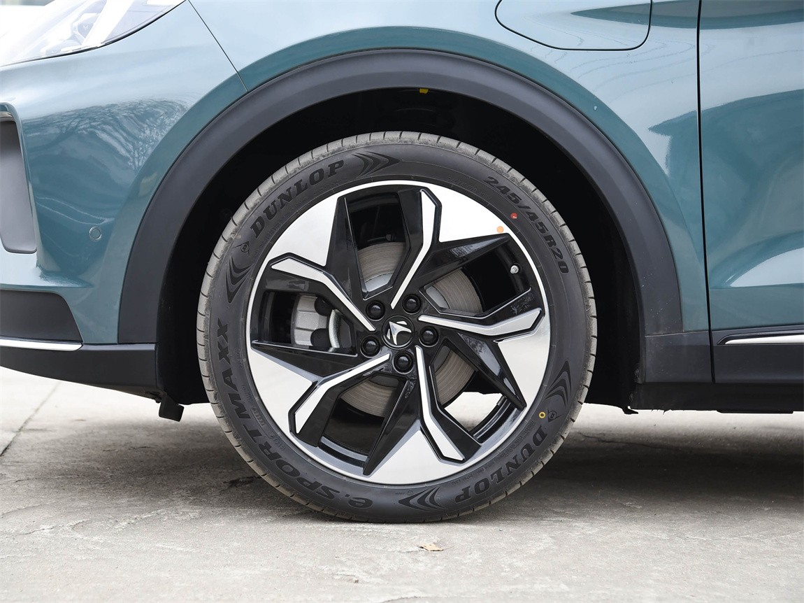 极狐 阿尔法T 2024款 688E+ 森林版PRO 160kW 15