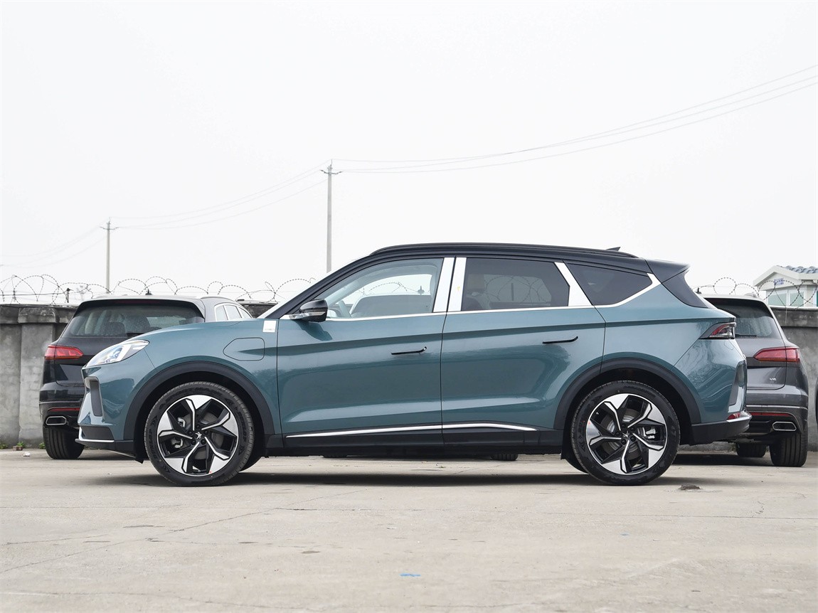 极狐 阿尔法T 2024款 688E+ 森林版PRO 160kW 16