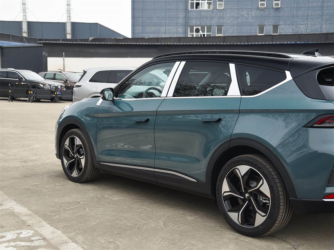 极狐 阿尔法T 2024款 688E+ 森林版PRO 160kW 20