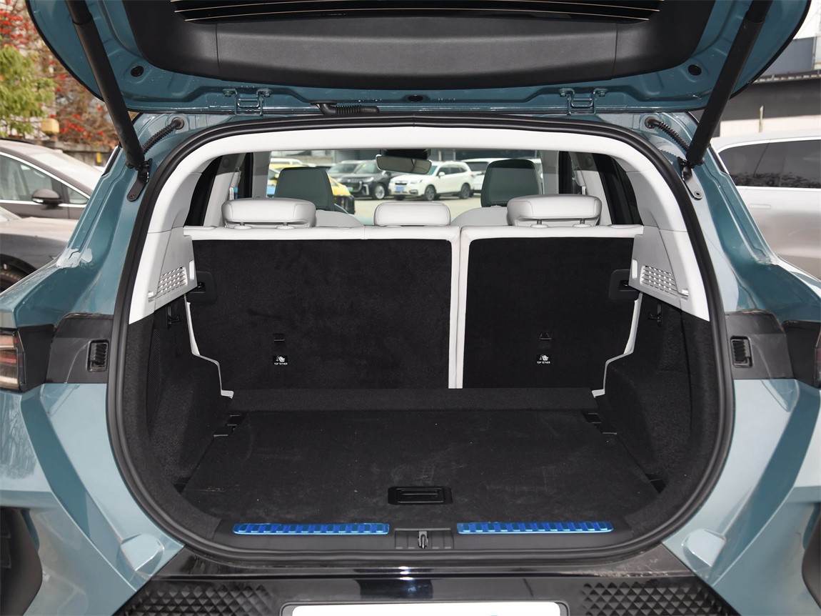 极狐 阿尔法T 2024款 688E+ 森林版PRO 160kW 22
