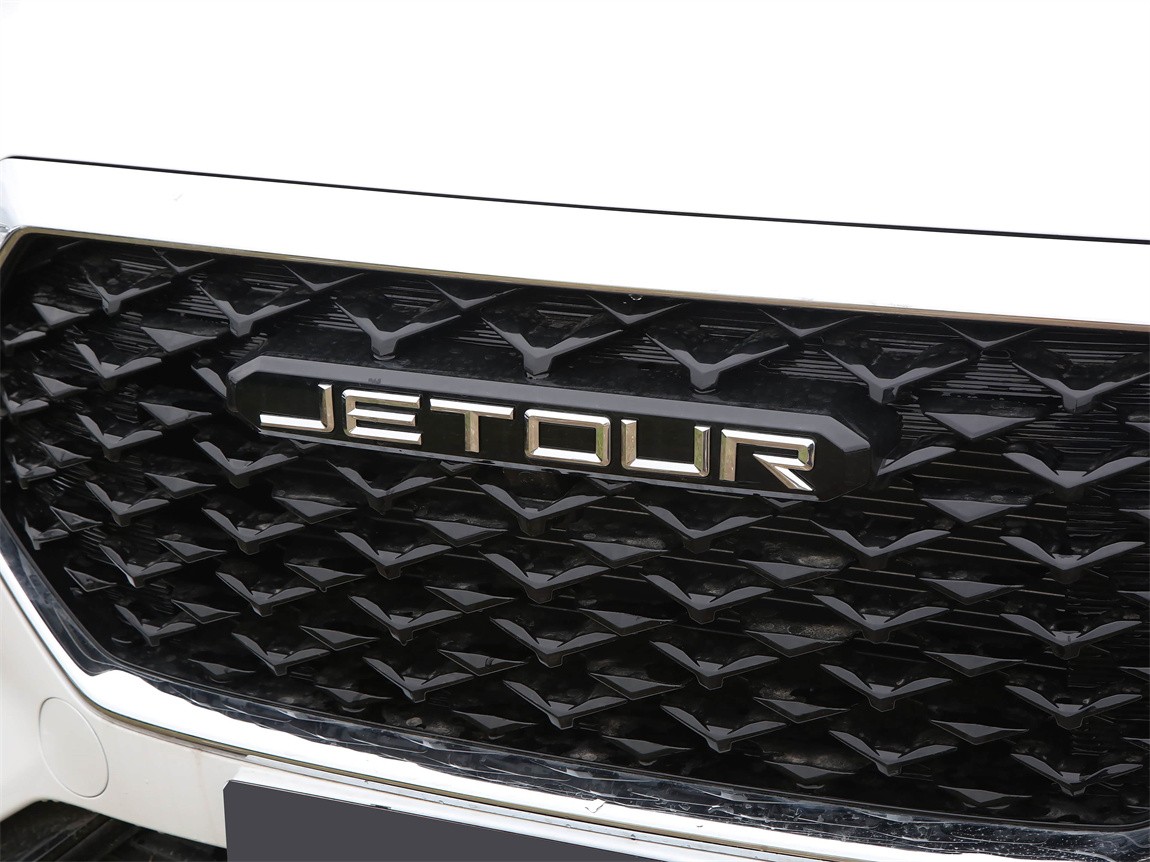 捷途X70 2024款 1.5T 手动荣耀版 5座 6