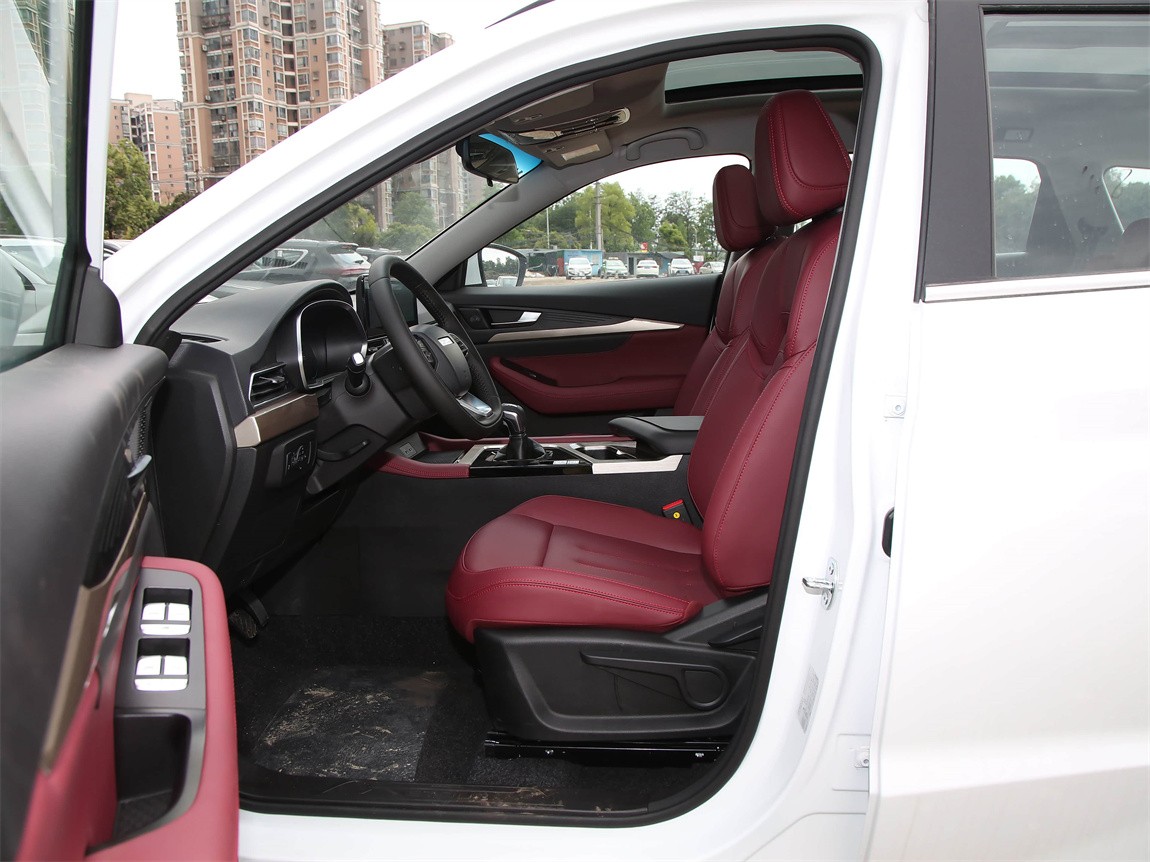 捷途X70 2024款 1.5T 手动荣耀版 5座 15