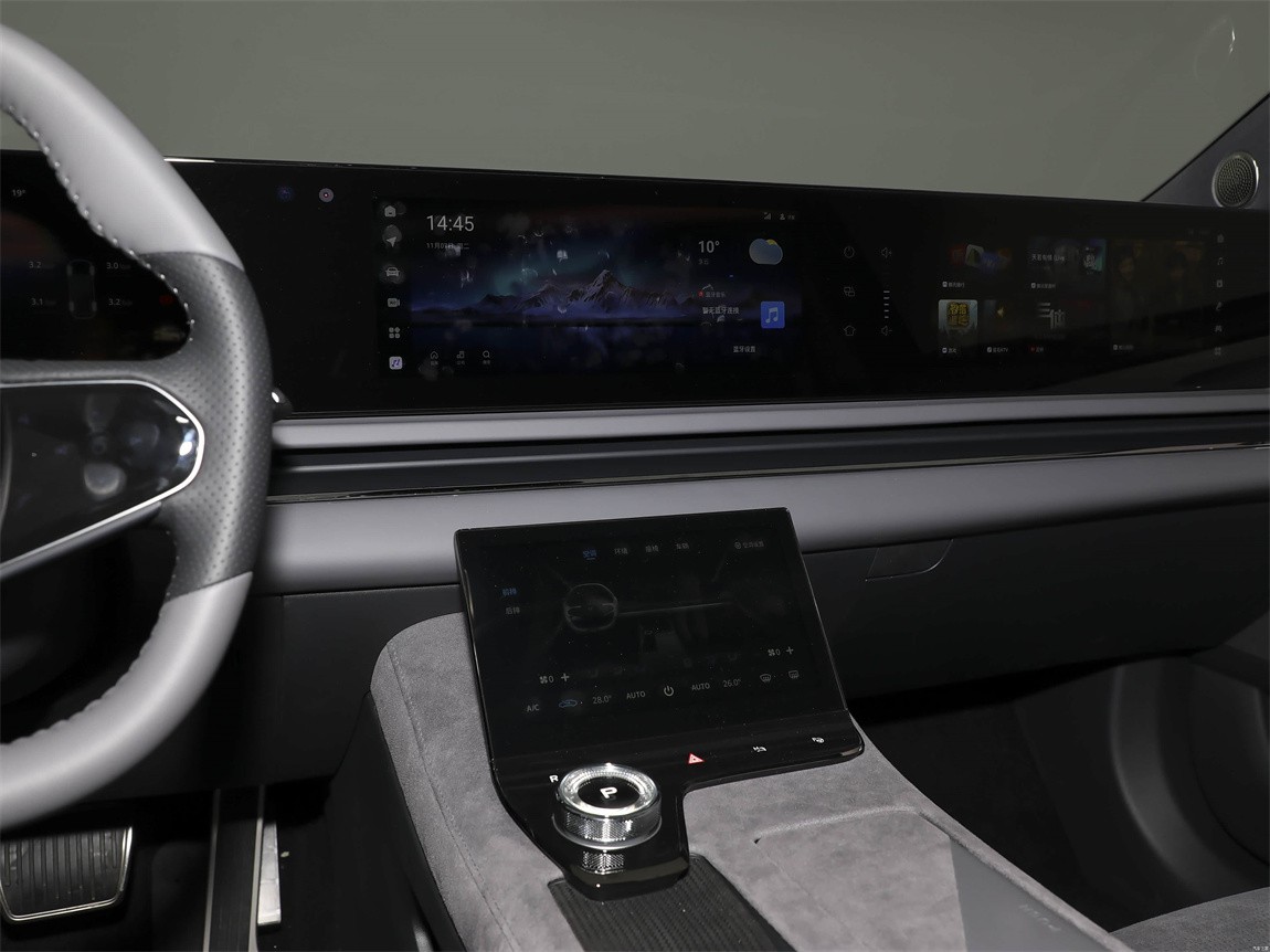 岚图追光 2024款 PHEV 四驱超长续航行政版 8