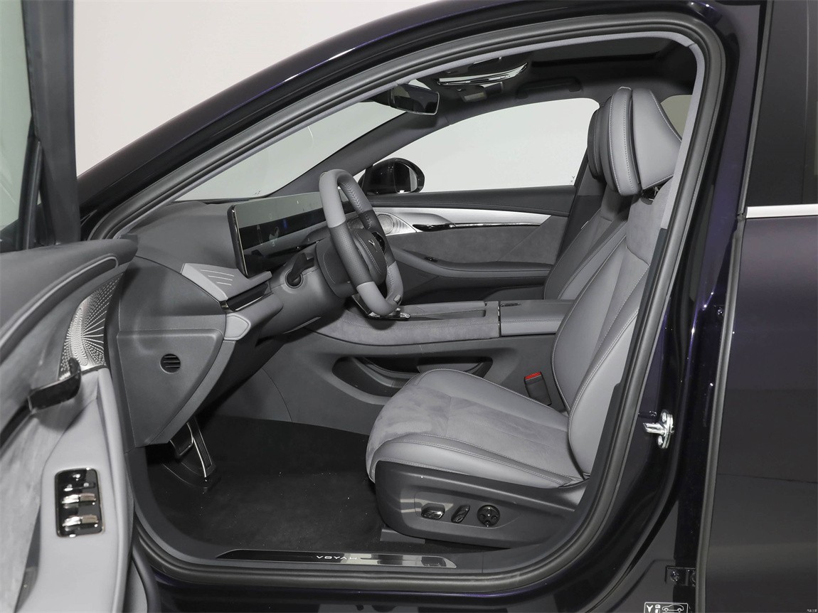 岚图追光 2024款 PHEV 四驱超长续航行政版 13
