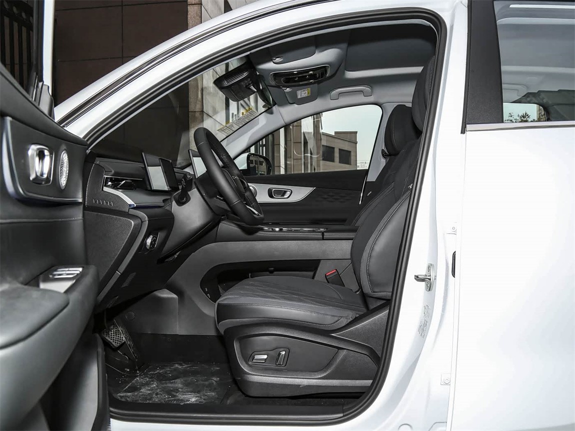 奇瑞 瑞虎8 PLUS C-DM 2025款 1.5T 116km 豪华型 5座 14