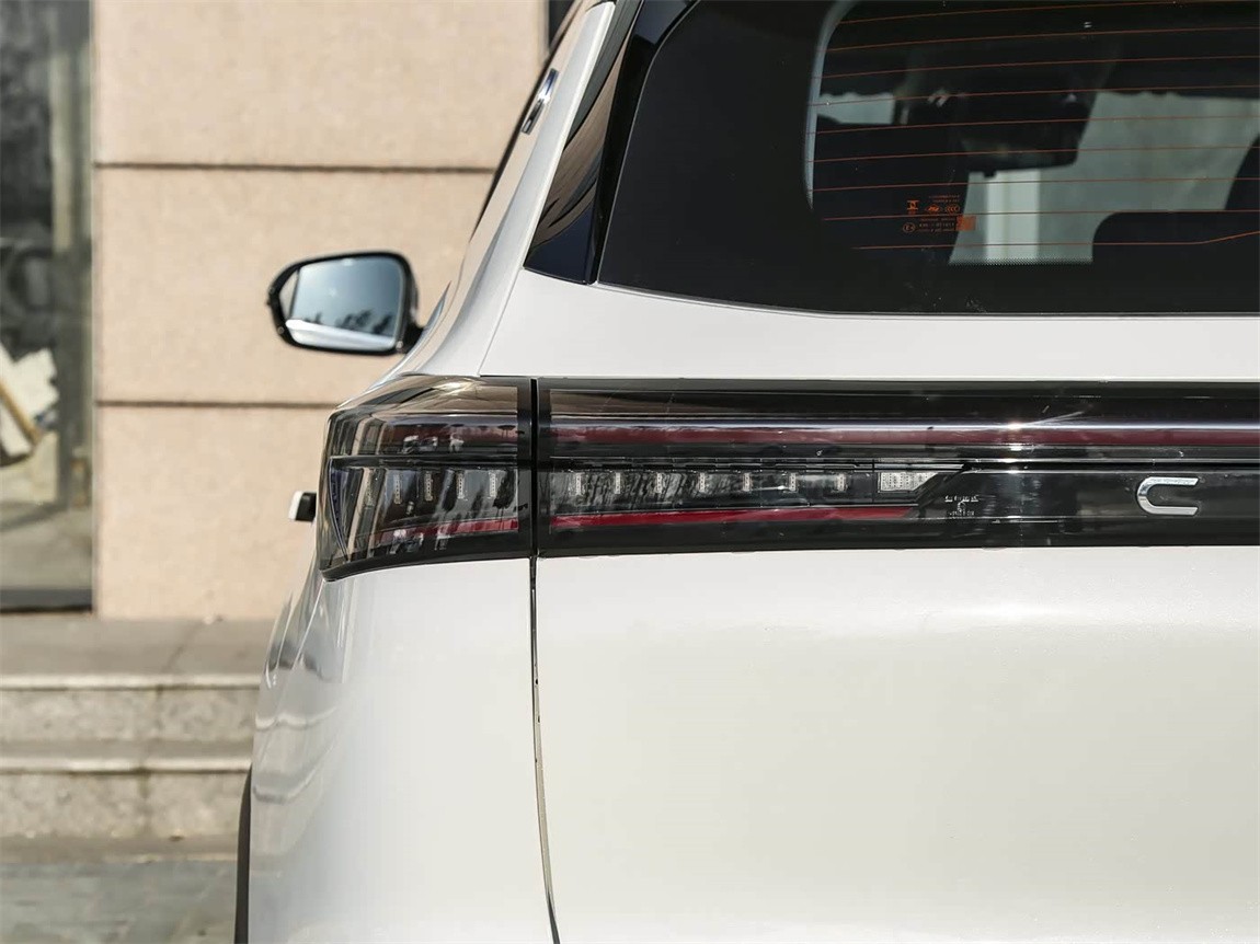 奇瑞 瑞虎8 PLUS C-DM 2025款 1.5T 116km 豪华型 5座 22