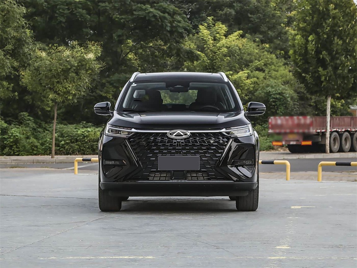 奇瑞 瑞虎8 PRO 2025款 290T 两驱尊贵版 2