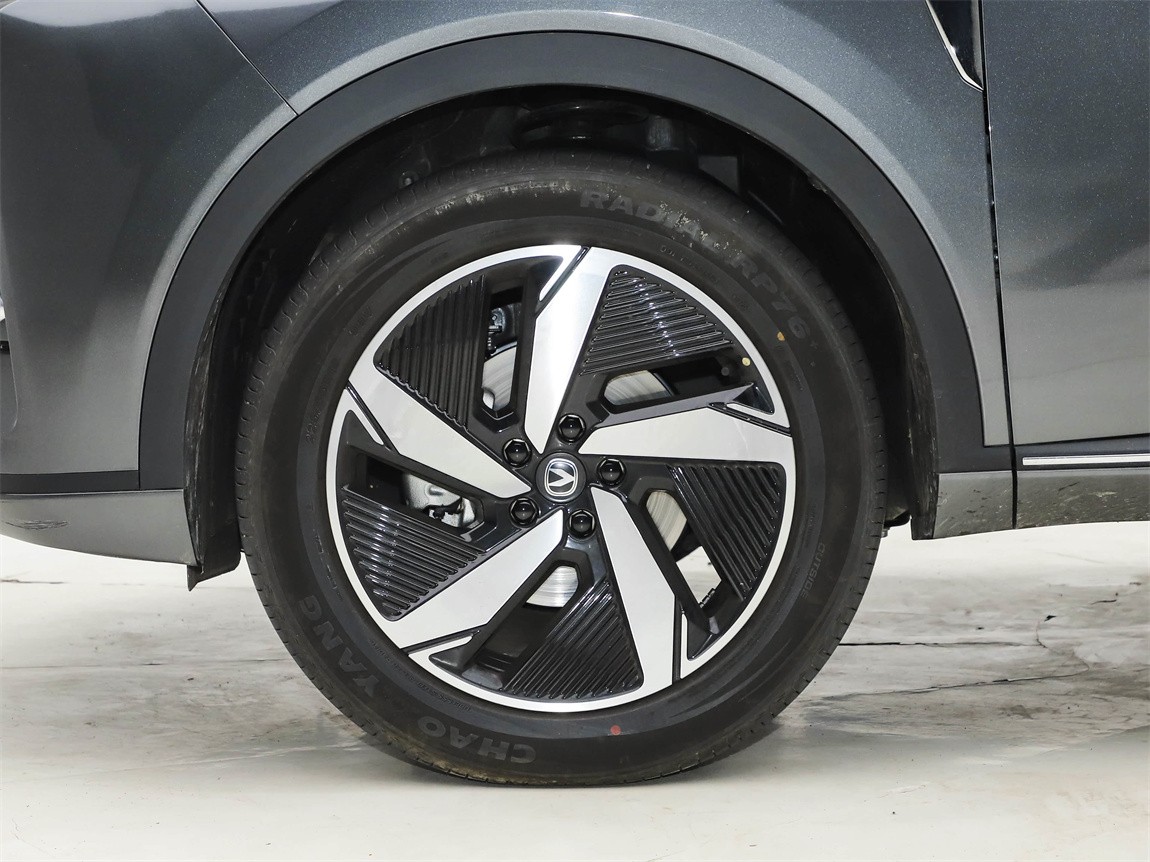 长安CS55PLUS 2025款 第三代 蓝鲸 1.5T 500Bar尊贵型 13
