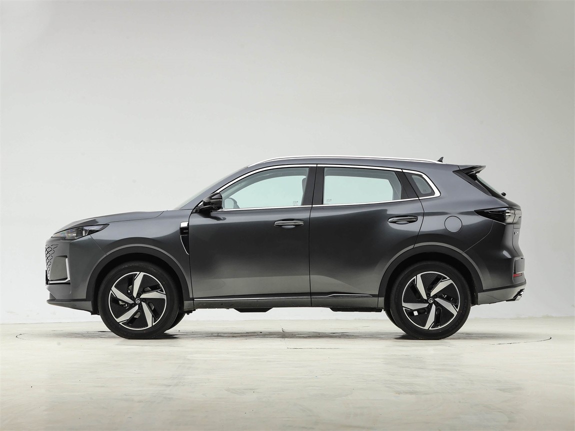 长安CS55PLUS 2025款 第三代 蓝鲸 1.5T 500Bar尊贵型 14