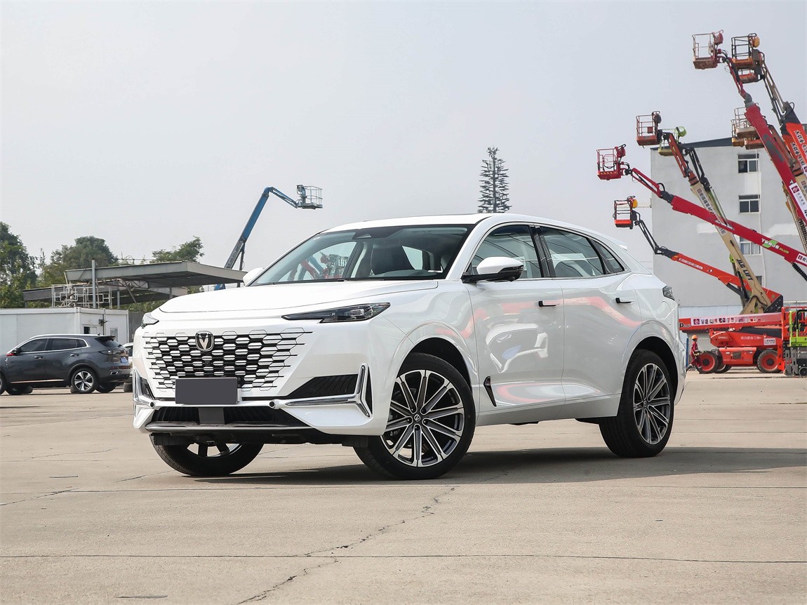 长安UNI-K 2024款 2.0T 两驱全球行版