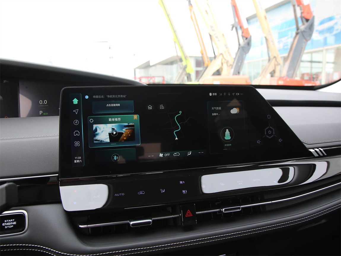 长安UNI-K 2024款 2.0T 两驱全球行版 8