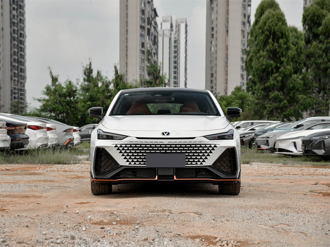 长安UNI-V 2024款 2.0T 高能版 2