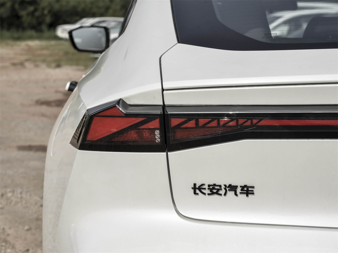 长安UNI-V 2024款 2.0T 高能版 21