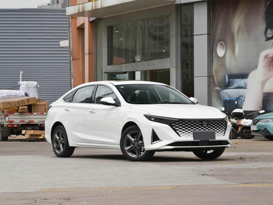 长安 锐程PLUS 2024款 1.5T DCT智享版 3