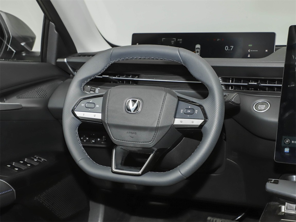 长安 逸动 2025款 蓝鲸 1.5T 500Bar旗舰型 7