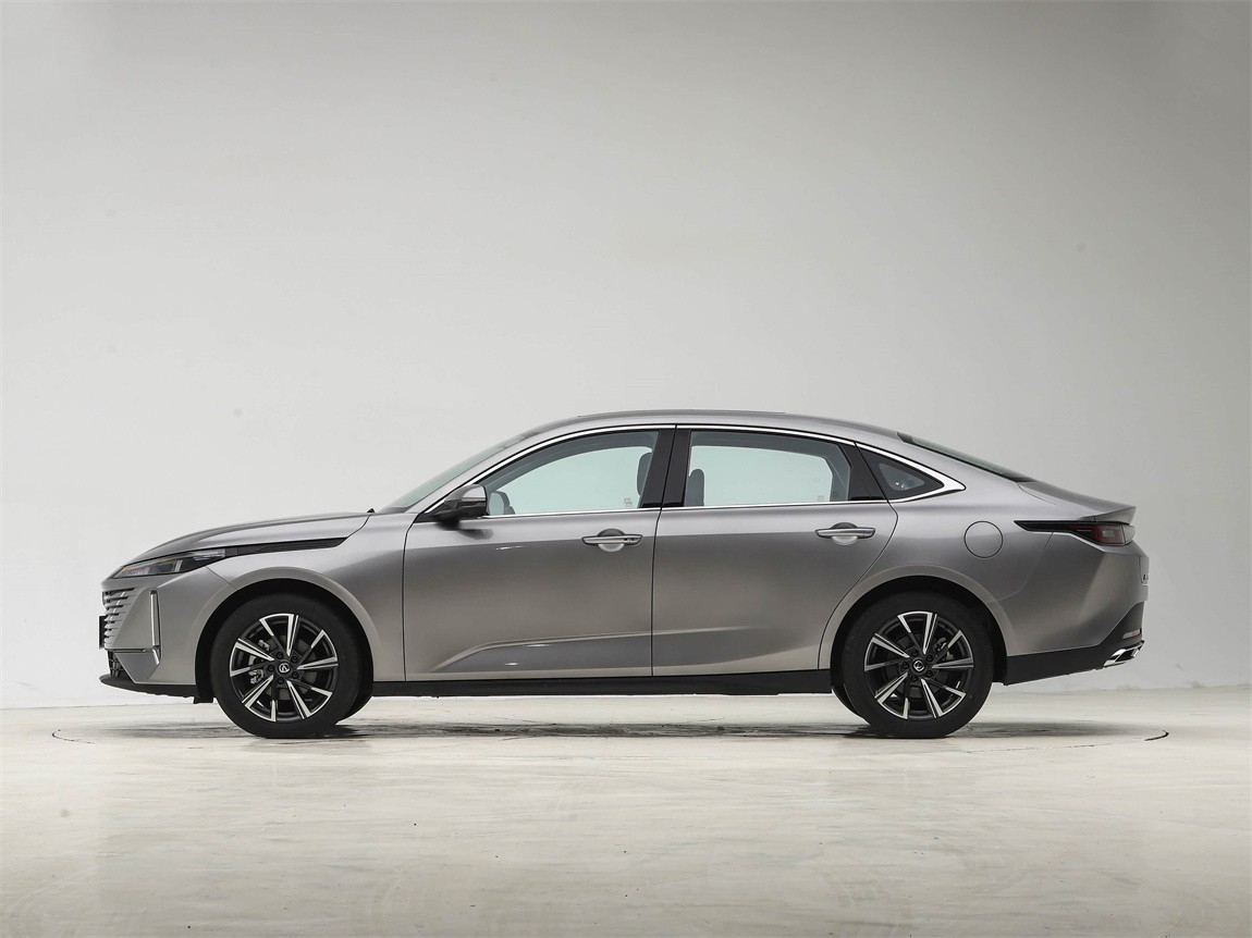 长安 逸动 2025款 蓝鲸 1.5T 500Bar旗舰型 16