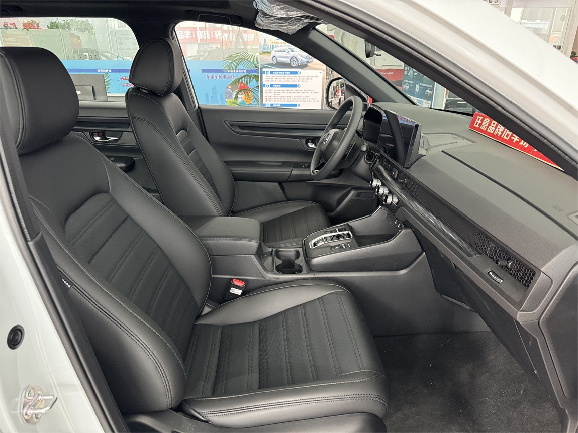 本田CR-V 2026款 全球30年荣耀款 2.0L e:HEV 两驱智逸版 6