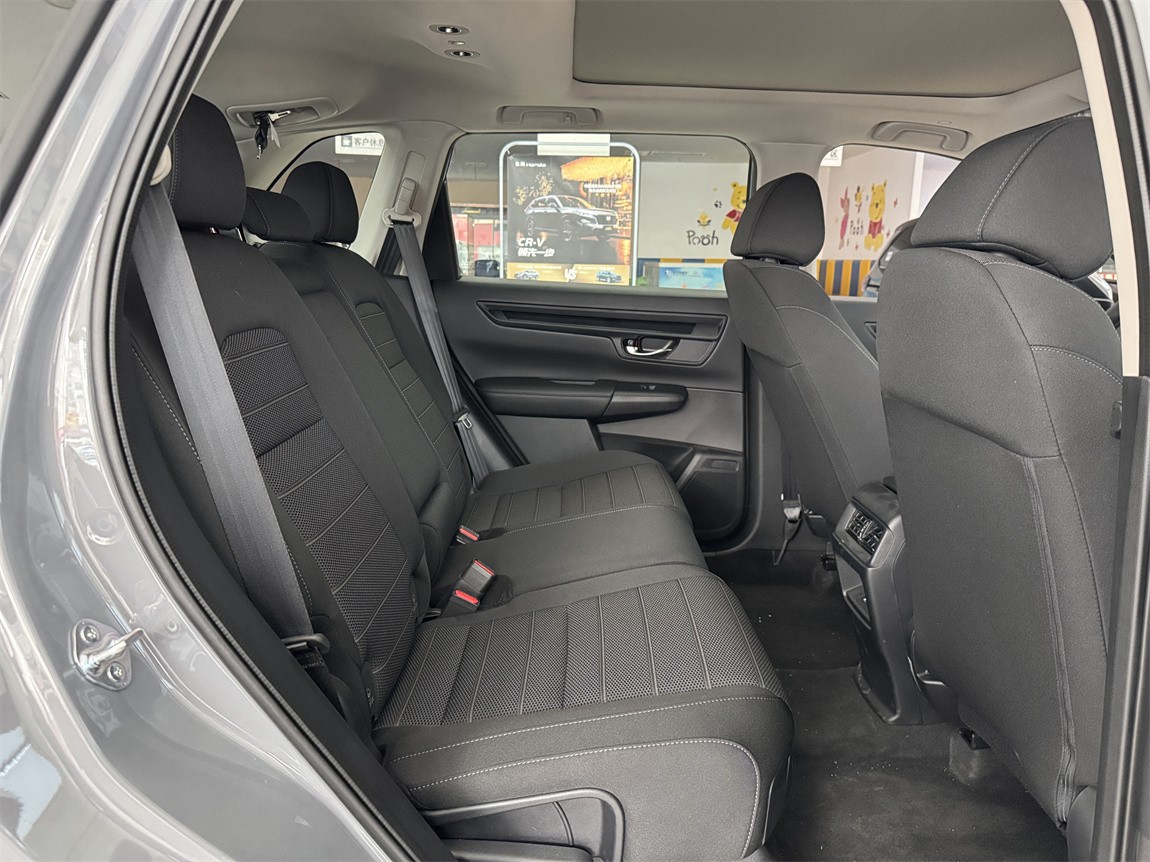 本田CR-V 2026款 全球30年荣耀款 240TURBO 两驱活力版 12