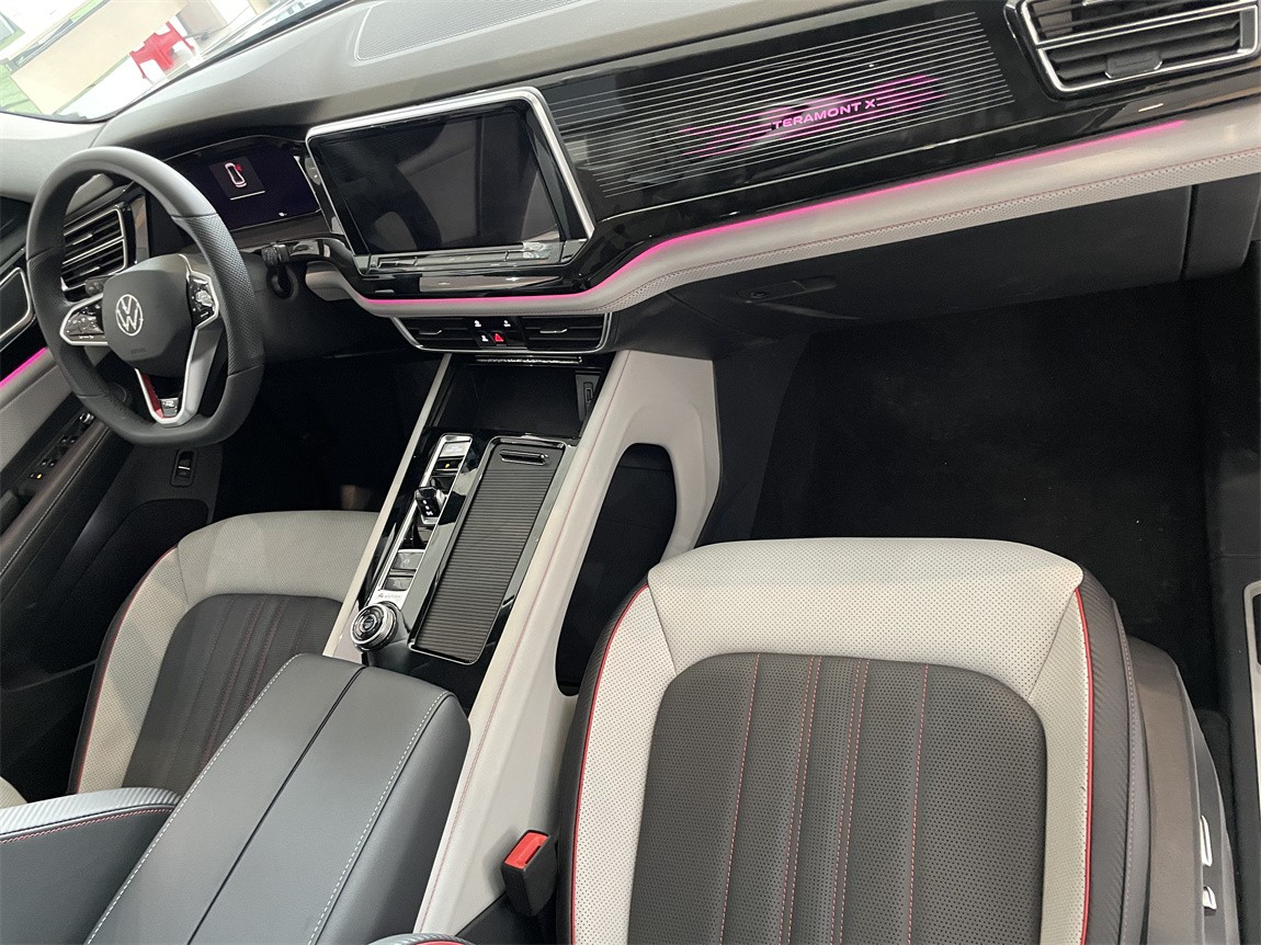 大众 途昂 2025款 途昂X 380TSI 四驱出众版 8