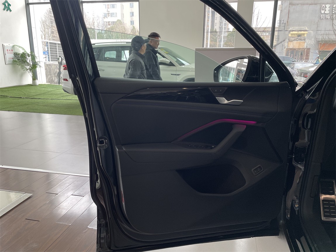 大众 途观L 2026款 PRO 380TSI 两驱 R-Line 智领版 4