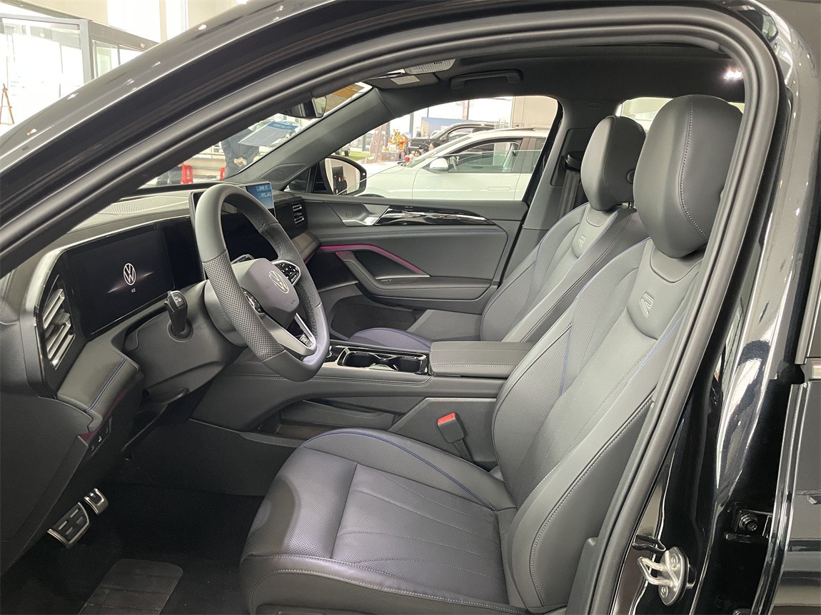 大众 途观L 2026款 PRO 380TSI 两驱 R-Line 智领版 6
