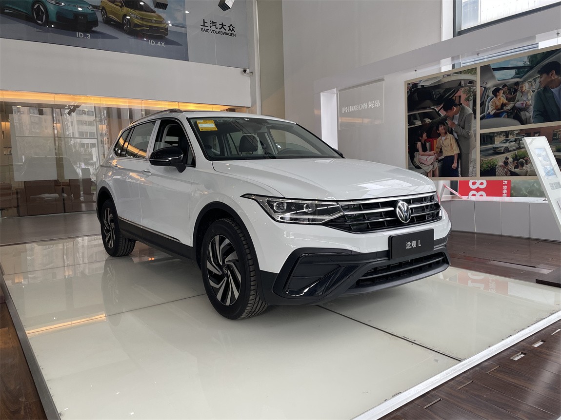 大众 途观L 2025款 出众款 300TSI 自动两驱龙腾版 3