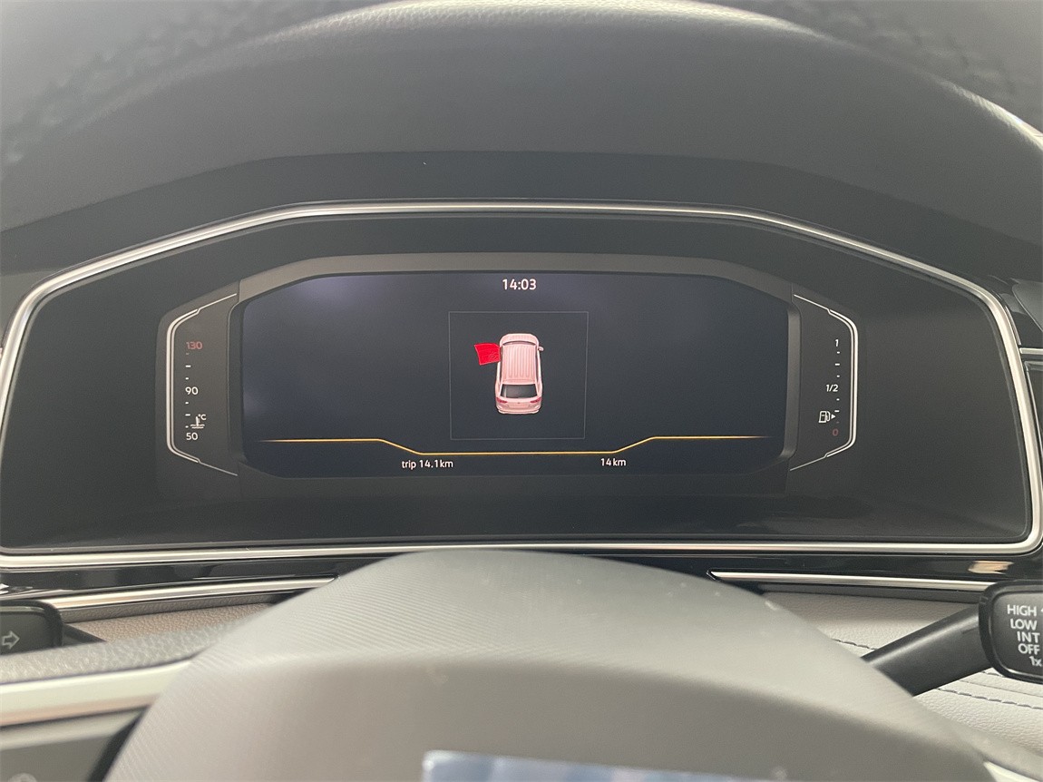大众 途观L 2025款 出众款 300TSI 自动两驱龙腾版 6