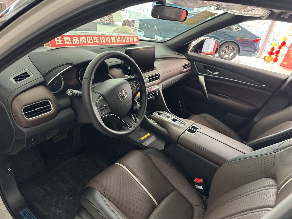 本田UR-V 2024款 370TURBO 四驱尊耀版 4